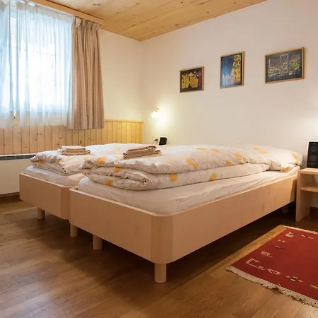 Renu Saas-Fee