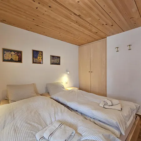 Renu Saas-Fee
